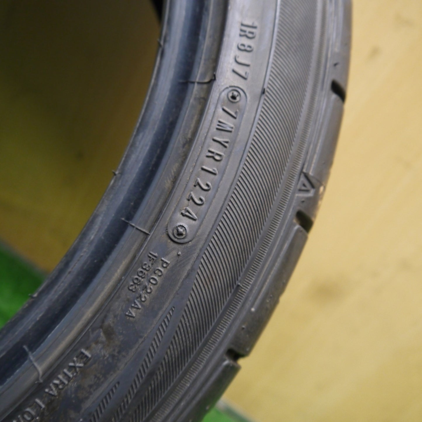 未使用！24年！1本★225/45R18 ダンロップ DIREZZA DZ102 ディレッツァ 18インチ ジューク ジェイド レガシー レヴォーグ 等★5060606Hノタ