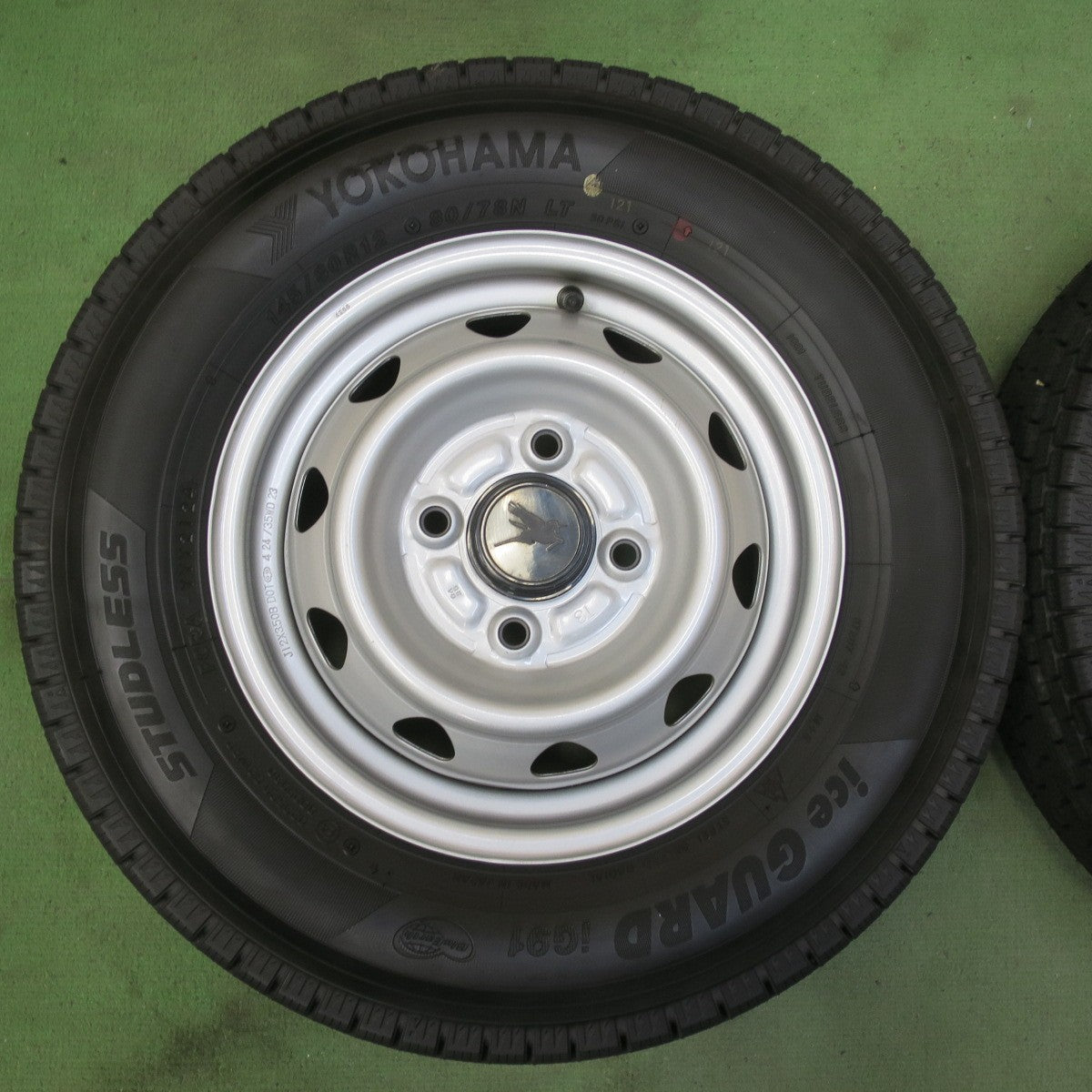 バリ溝！24年！キレイ！9.5分以上★スタッドレス 145/80R12 80/78N ヨコハマ アイスガード iG91 スチール ホイール 12インチ PCD100/4H★6041401イス