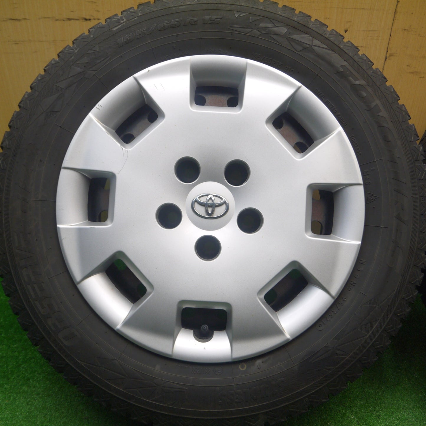 [送料無料] バリ溝！21年！9分★トヨタ ノア ヴォクシー アイシス 等 純正 スチール 195/65R15 スタッドレス トーヨー オブザーブ GIZ2 PCD114.3/5H★4102306Hス