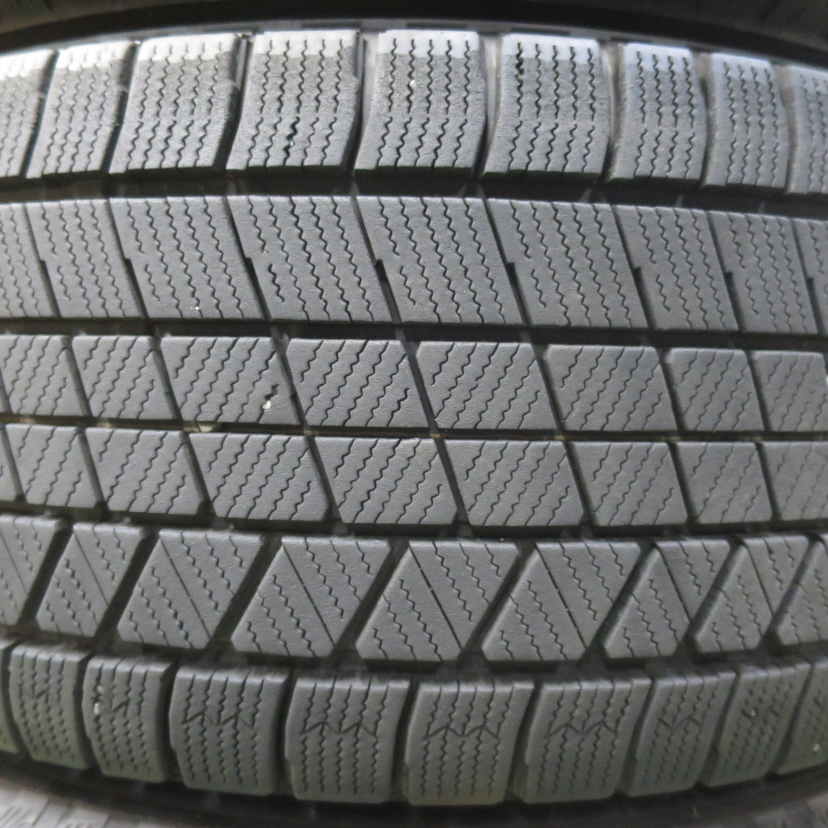 バリ溝！21年！9.5分★MINI ミニ 等 smartline 365 225/55R17 スタッドレス ブリヂストン ブリザック VRX3 スマートライン 17インチ PCD112/5H★5110901IMス