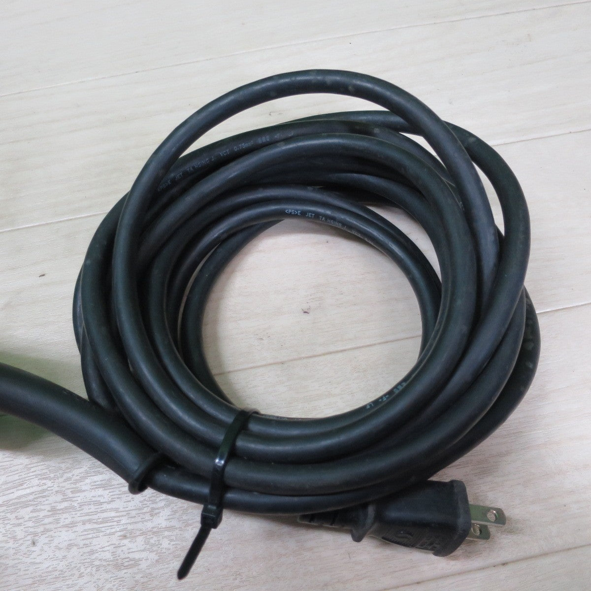 [送料無料] ☆マキタ ブロワ UB1102 電動 工具 送風 機 ブロワー ブロア 集塵 清掃 50-60Hz Makita☆
