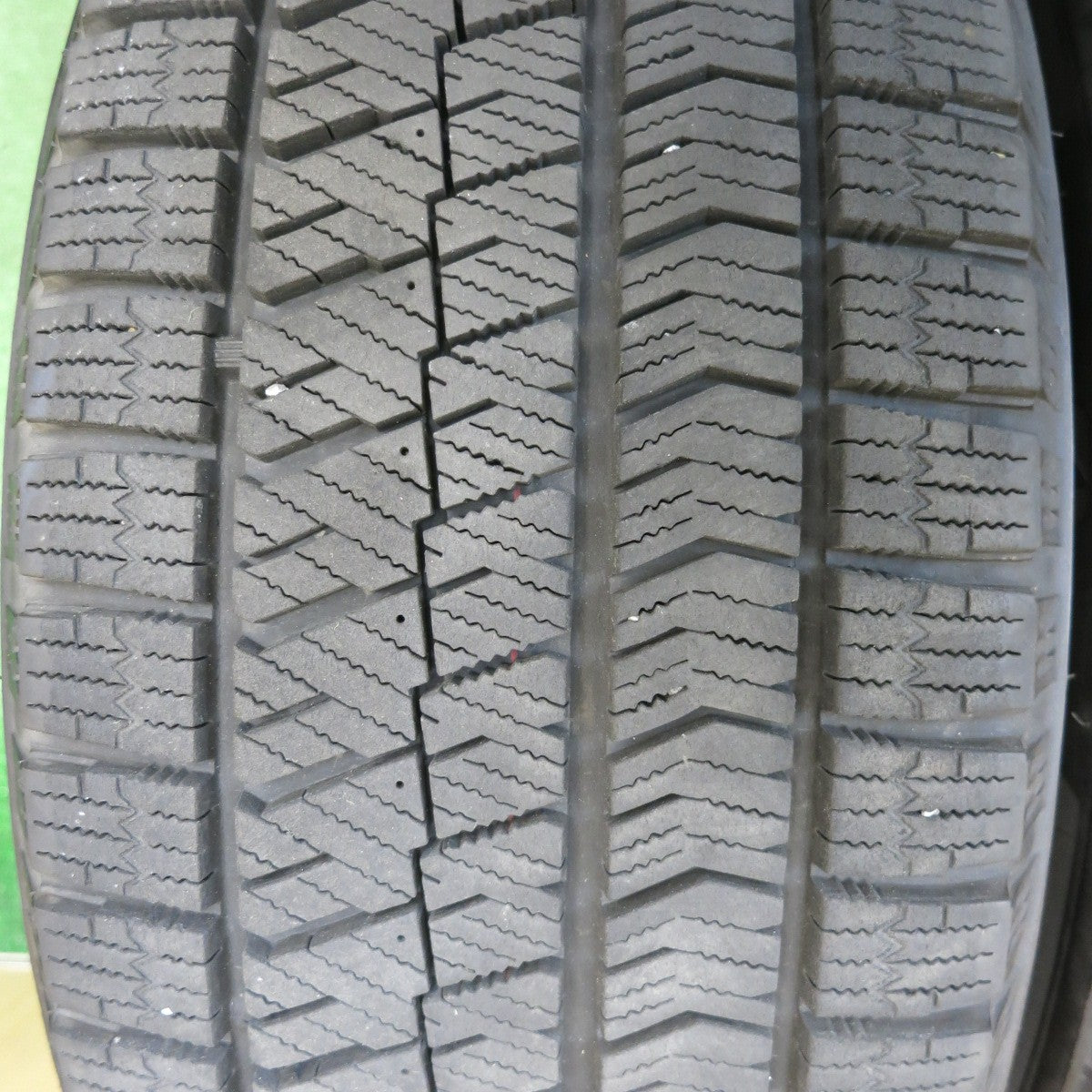 バリ溝！9分★スタッドレス 215/60R16 ブリヂストン ブリザック VRX2 JOKER ジョーカー 16インチ PCD114.3/5H★6020509HAス