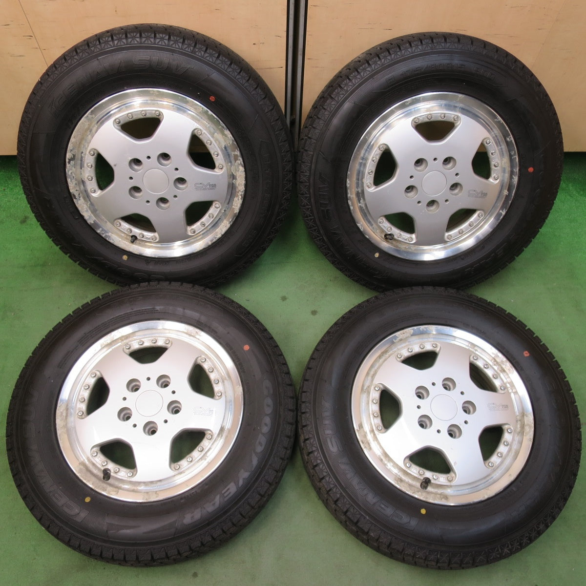 バリ溝！9.5分以上★スタッドレス 175/80R15 グッドイヤー アイスナビ SUV CV928 社外 アルミ 15インチ PCD114.3/5H★5123106イス