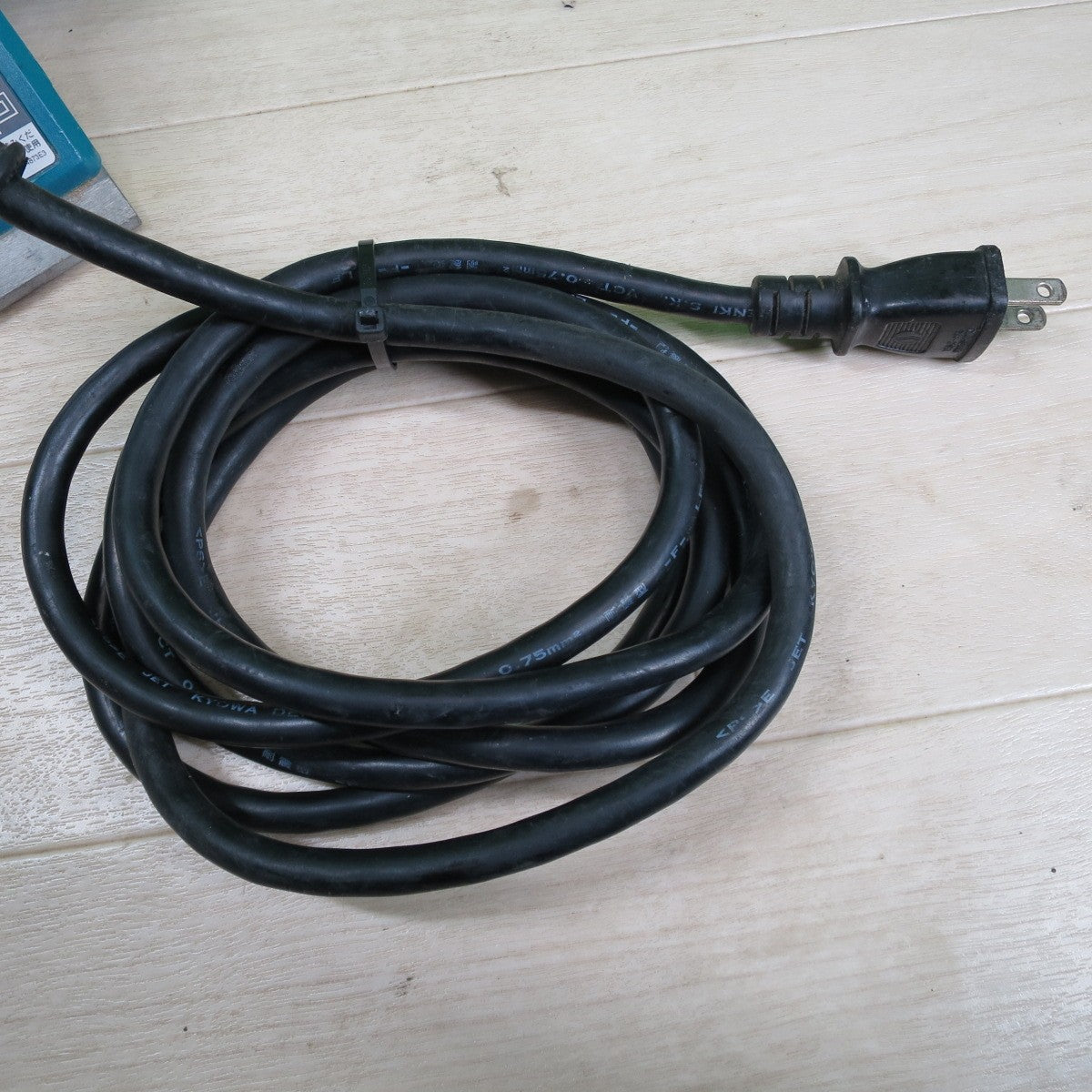 [送料無料] ☆マキタ 82mm カンナ 1900BA 電動 工具 切削 かんな 鉋 100V コード式 makita☆