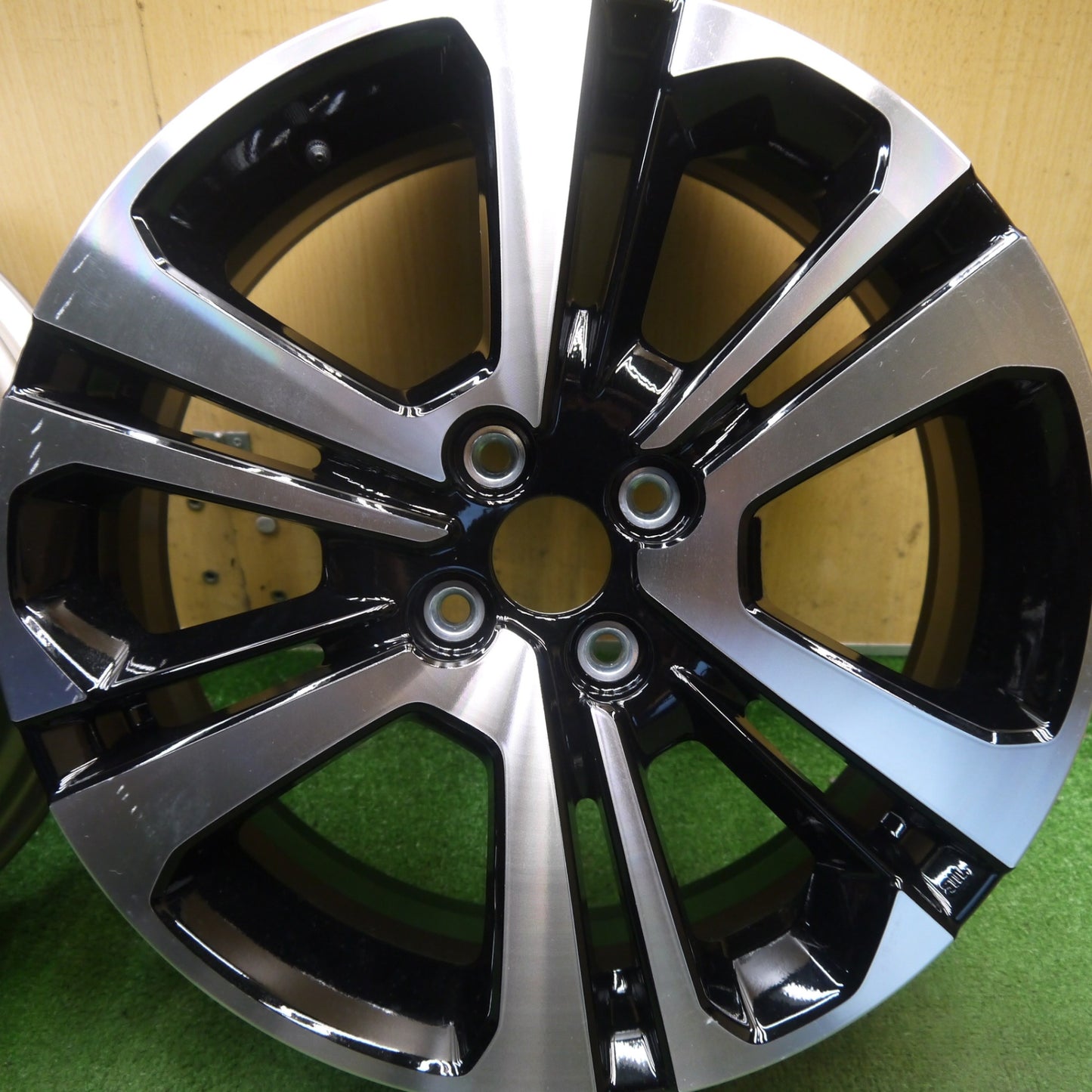 新車外し★ダイハツ ロッキー トヨタ ライズ 純正 ホイール 17インチ 17×6J PCD100/4H★6072806Hホ