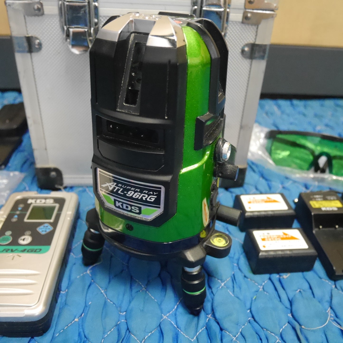 [送料無料] 付属品付き☆ムラテック KDS 360° 高輝度 グリーン レーザー 墨出し器 ATL-96RG レーザー レシーバー LRV-4GD☆