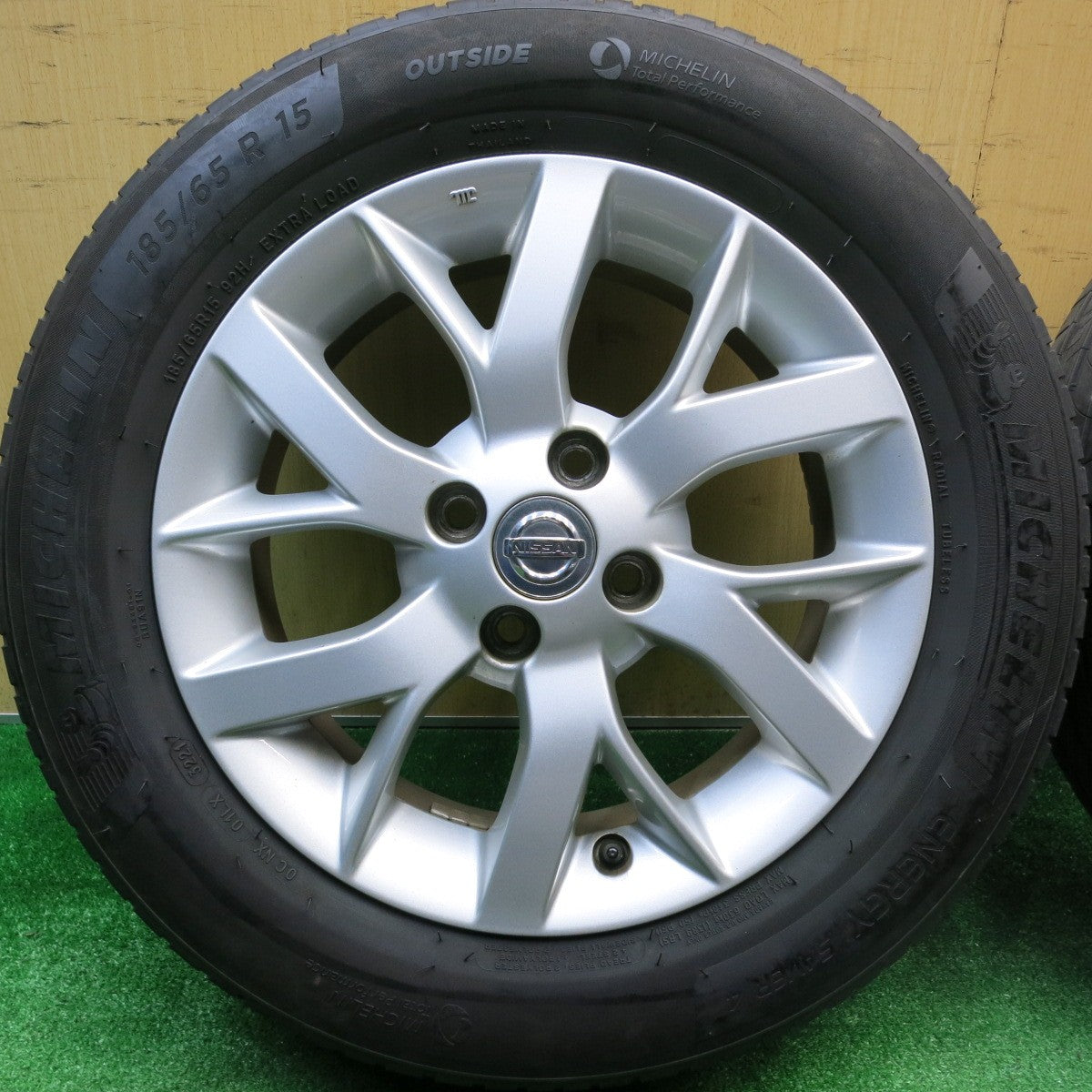 4本価格！21年★日産 E12 ノート e-POWER 純正 185/65R15 ミシュラン エナジーセイバー 4 15インチ PCD100/4H★5112002HAノ