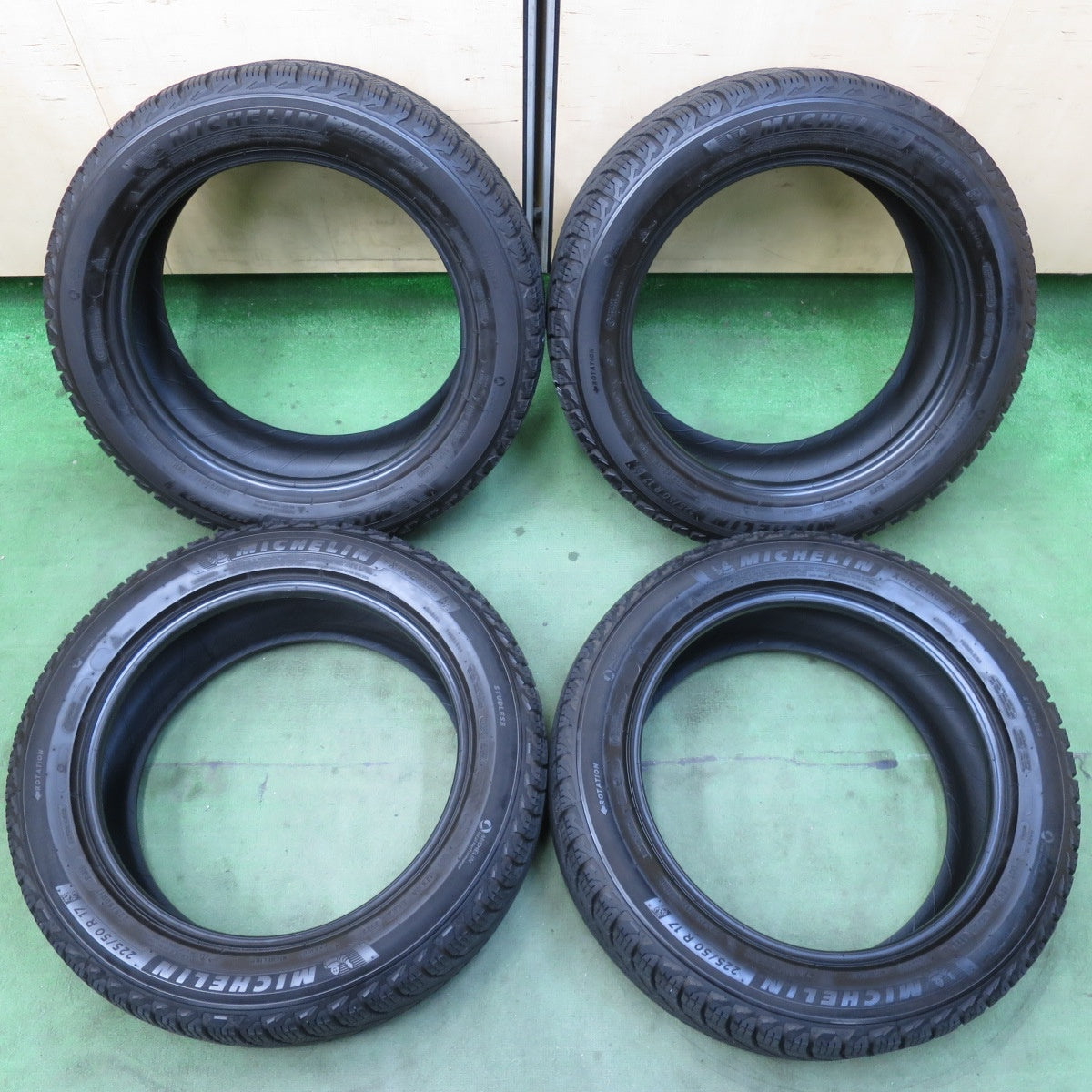 バリ溝！23年！9.5分★スタッドレス 225/50R17 ミシュラン X-ICE SNOW 17インチ アウディ A4 A5 ベンツ Cクラス BMW 3 4 シリーズ カムリ 等★5122611イスタ