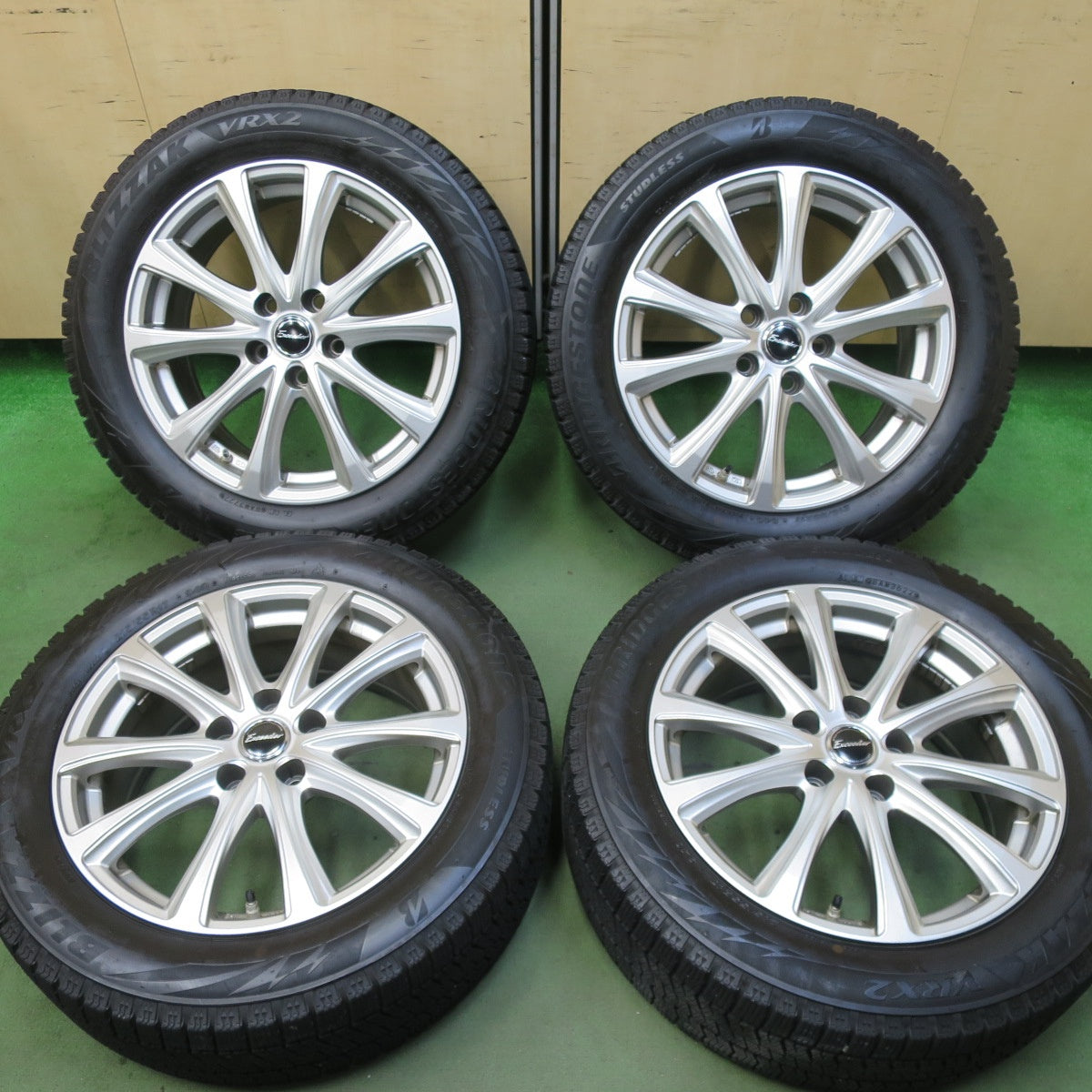 バリ溝！22年！キレイ！8.5分★スタッドレス 215/55R17 ブリヂストン ブリザック VRX2 Exceeder エクシーダー 17インチ PCD114.3/5H★5111201TTス