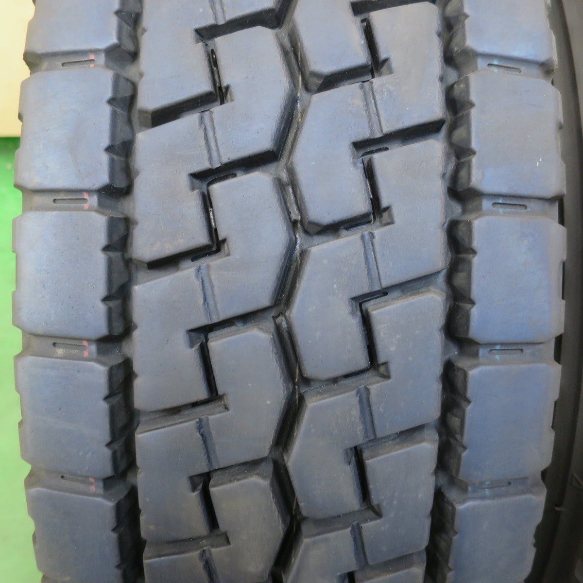 バリ溝！24年！8.5分★トラック 高荷重 トレーラー 等 タイヤ 235/70R17.5 136/134J トーヨー M626 オールシーズン ミックス 17.5インチ★6072903イスタ