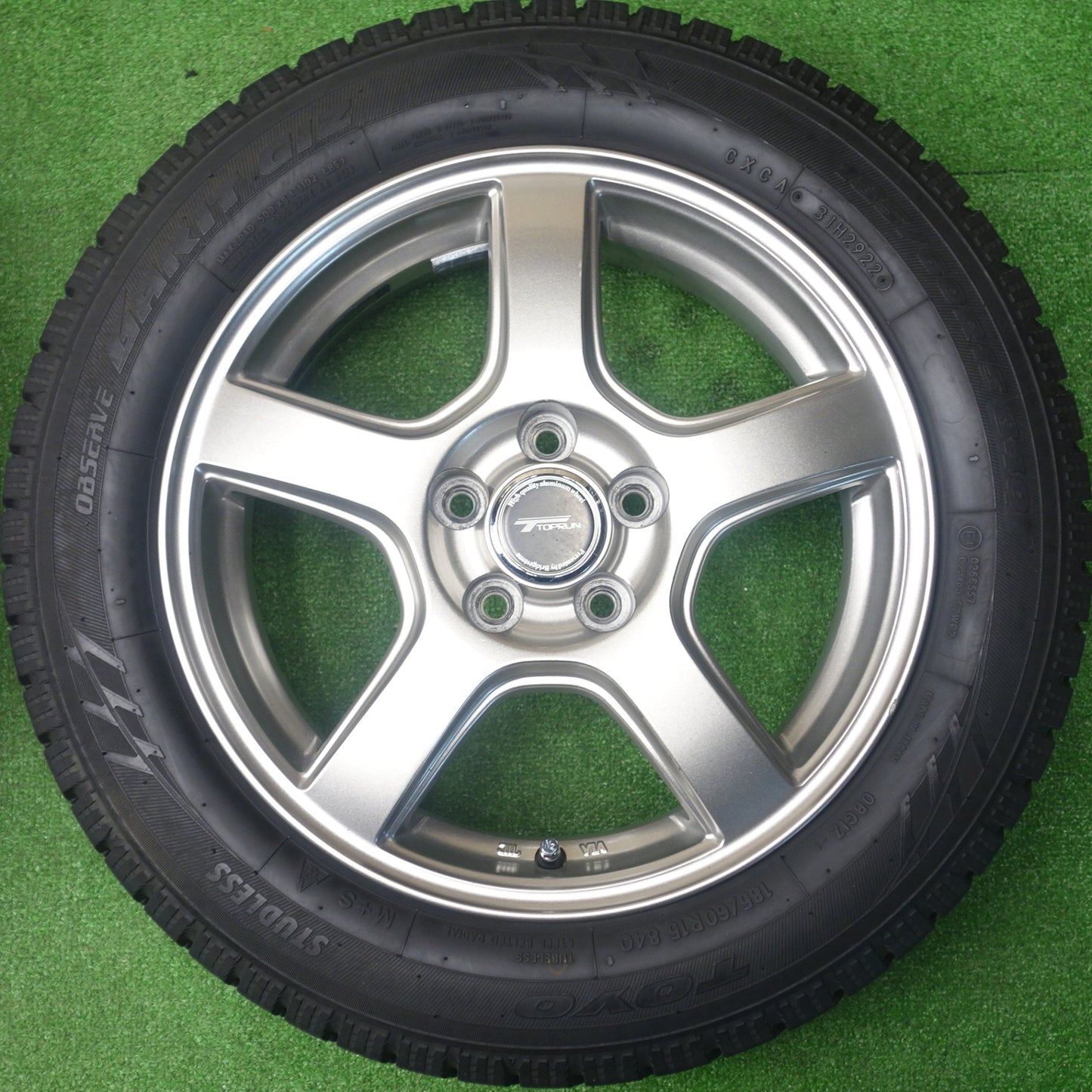バリ溝！22年！9.5分★シエンタ 等 185/60R15 スタッドレス トーヨー オブザーブ ガリット GIZ TOPRUN トップラン 15インチ PCD100/5H★6020802KTス