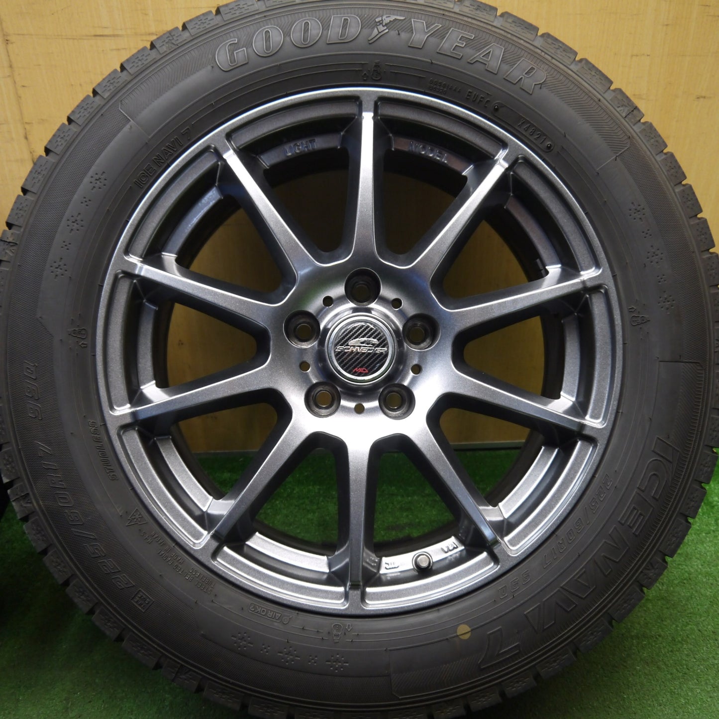 バリ溝！キレイ！9.5分★スタッドレス 225/60R17 グッドイヤー アイスナビ7 SCHNEIDER MiD シュナイダー 17インチ PCD114.3/5H★6032511Hス