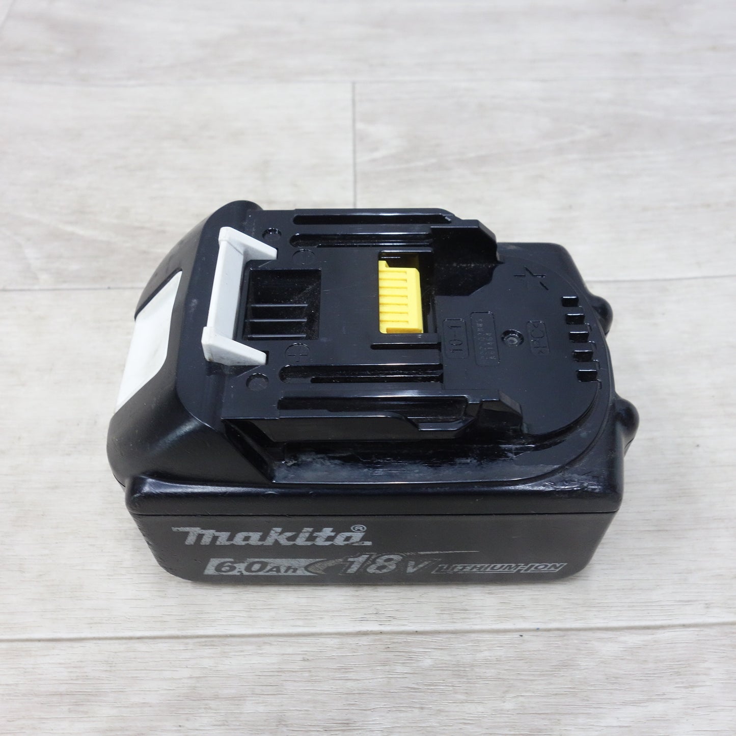 [送料無料] ◆マキタ Li-ion リチウム イオン バッテリー 18V BL1860B 6.0Ah 急速充電 残量表示 雪 電動 工具◆