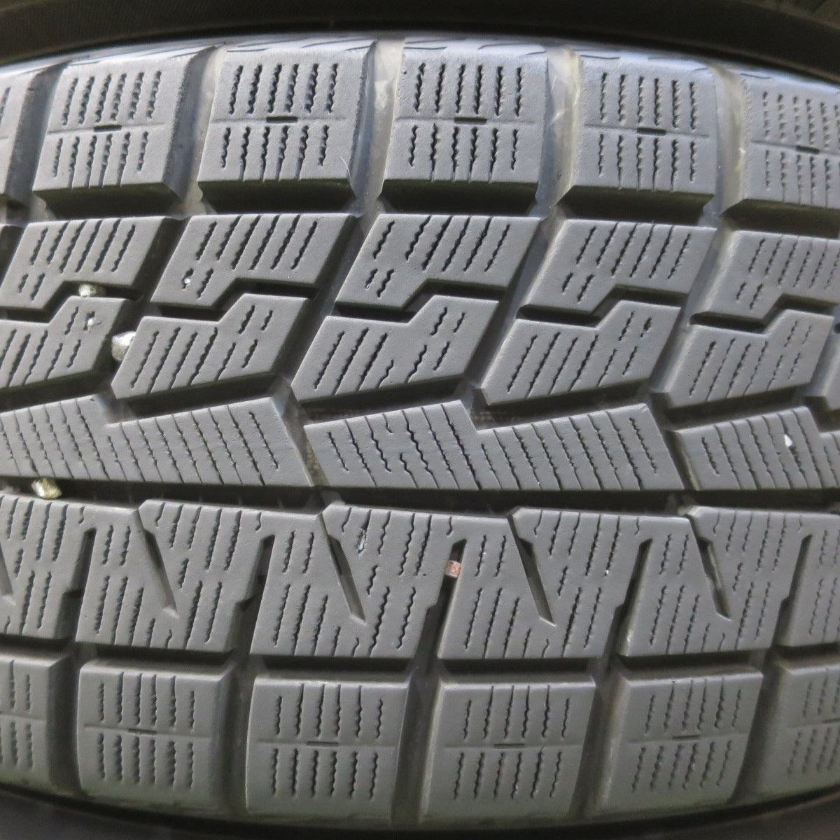 バリ溝！キレイ！9分★スタッドレス 215/60R16 ヨコハマ アイスガード iG70 GAB Version CR 16インチ PCD114.3/5H★6032605イス