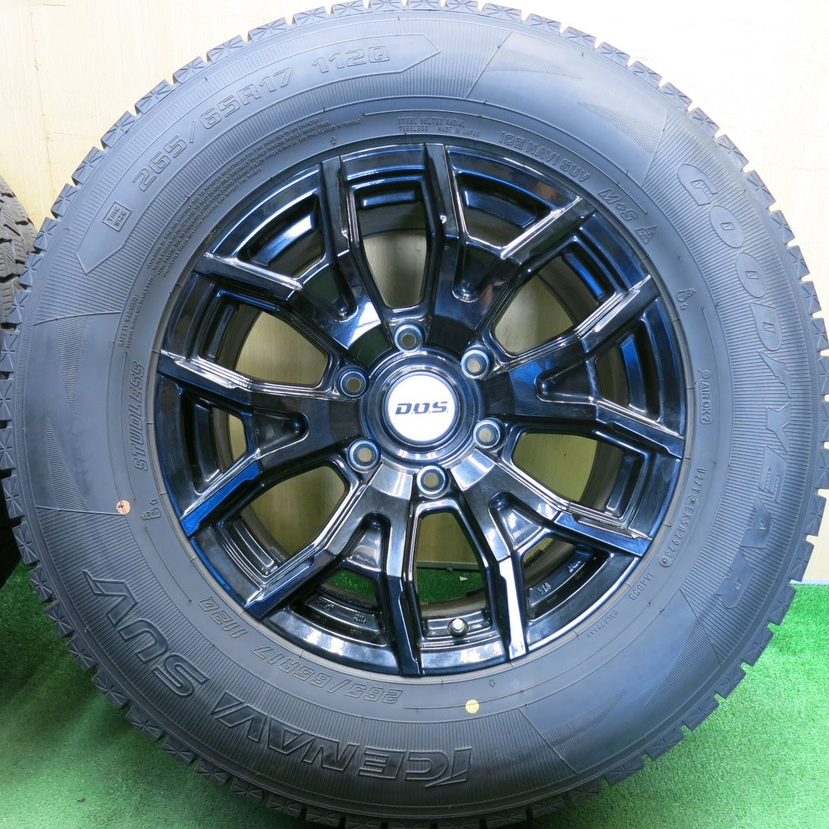 バリ溝！23年！キレイ！9.5分★スタッドレス 265/65R17 グッドイヤー アイスナビ SUV D.O.S. DOS 17インチ PCD139.7/6H★6052406HAス