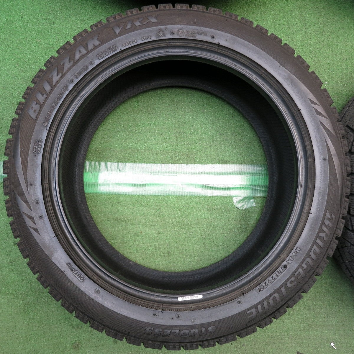バリ溝！8.5分◎スタッドレス 225/50R17 ブリヂストン ブリザック VRX タイヤ 17インチ アコード オデッセイ スカイライン フーガ 等◎6092101KKスタ