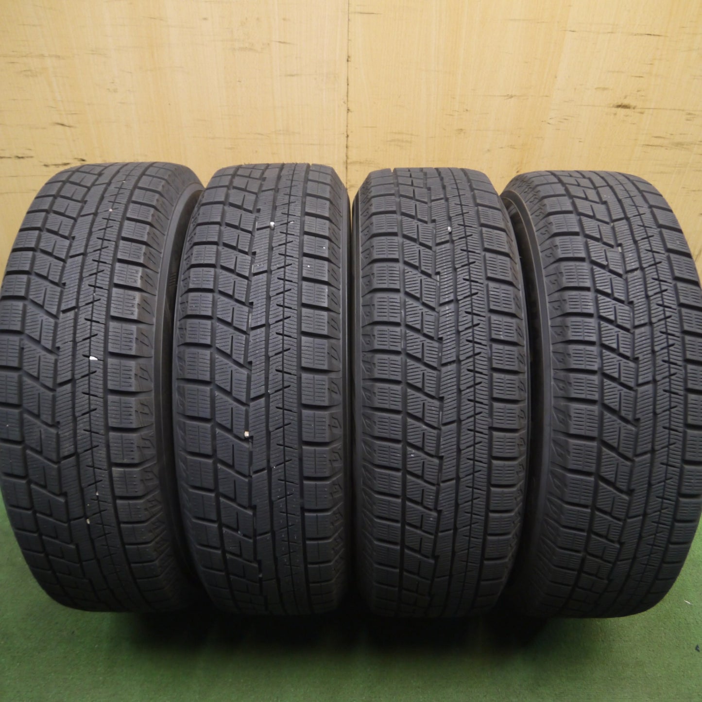 [送料無料] バリ溝！22年！キレイ！ほほ10分★スタッドレス 195/65R15 ヨコハマ アイスガード IG60 Exceeder エクシーダー 15インチ PCD100/5H★4030106Hス