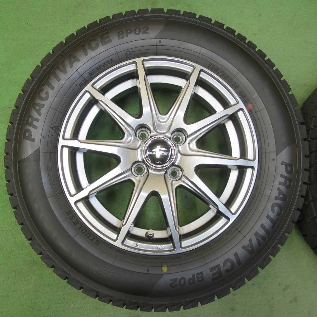 バリ溝！23年！キレイ！ほぼ10分★スタッドレス 185/70R14 プラクティバ アイス BP02 ヨコハマ製 SCHNEIDER MiD シュナイダー 14インチ PCD100/4H★5092009イス