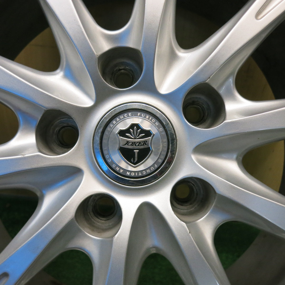 バリ溝！9.5分以上★スタッドレス 215/60R17 ピレリ アイスアシンメトリコ プラス JOKER ジョーカー 17インチ PCD114.3/5H★6040504HAス