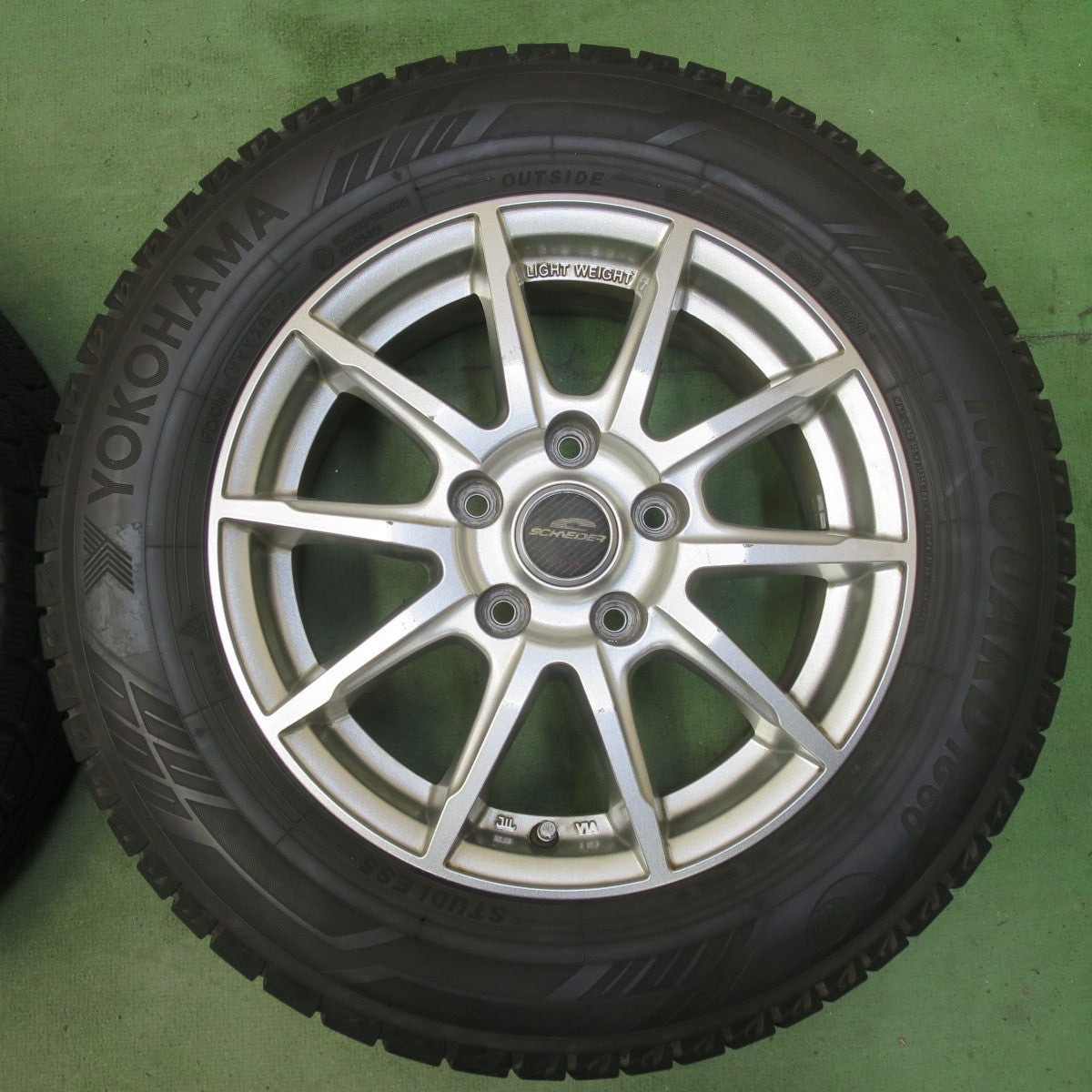 バリ溝！8.5分◎スタッドレス 195/65R15 ヨコハマ アイスガード iG60 SCHNEIDER シュナイダー 15インチ PCD114.3/5H◎6070902イス