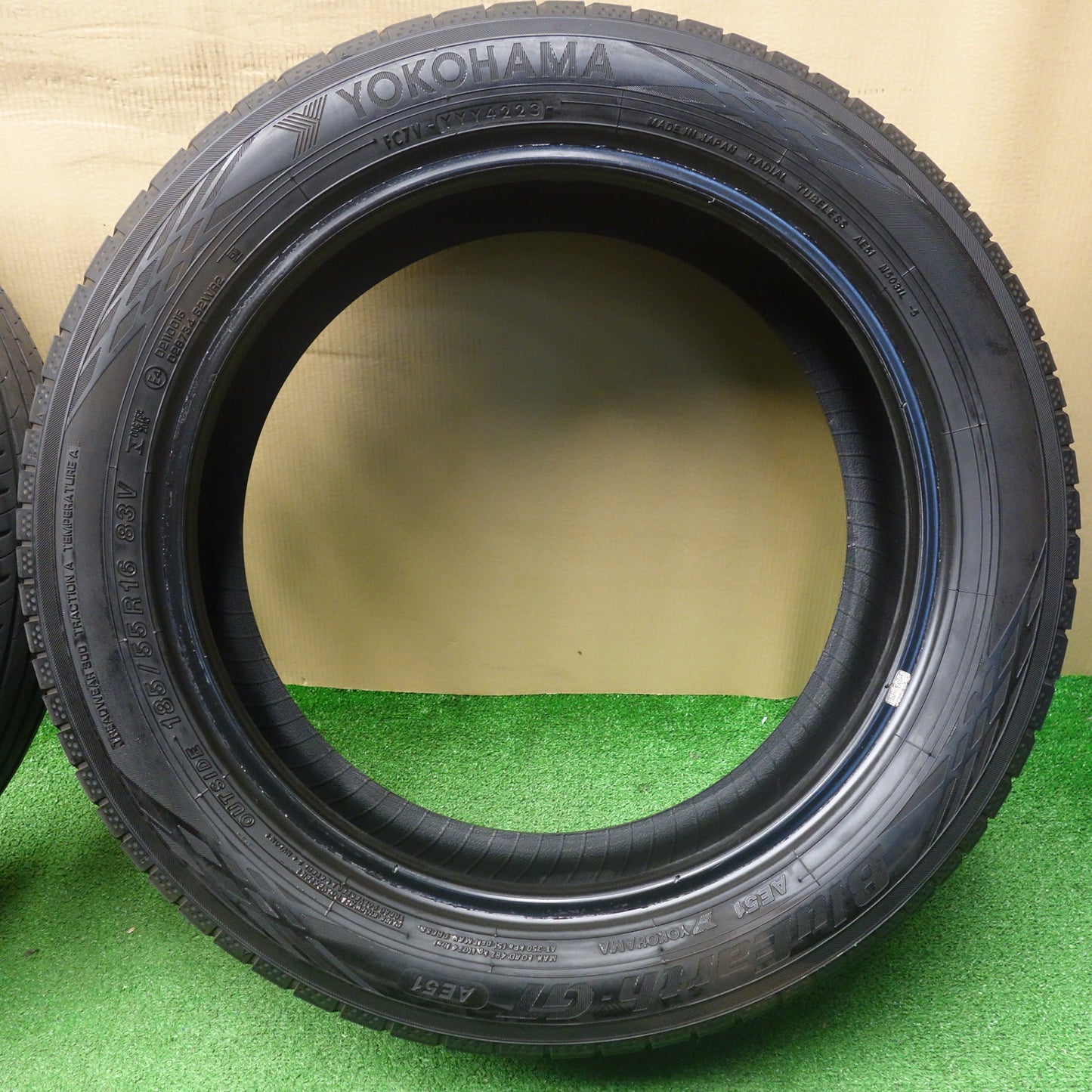 バリ溝！23年！8.5分★185/55R16 ヨコハマ BluEarth-GT AE51 ブルーアース タイヤ 16インチ フィット アクア、スイフト 等★6042202KTノタ