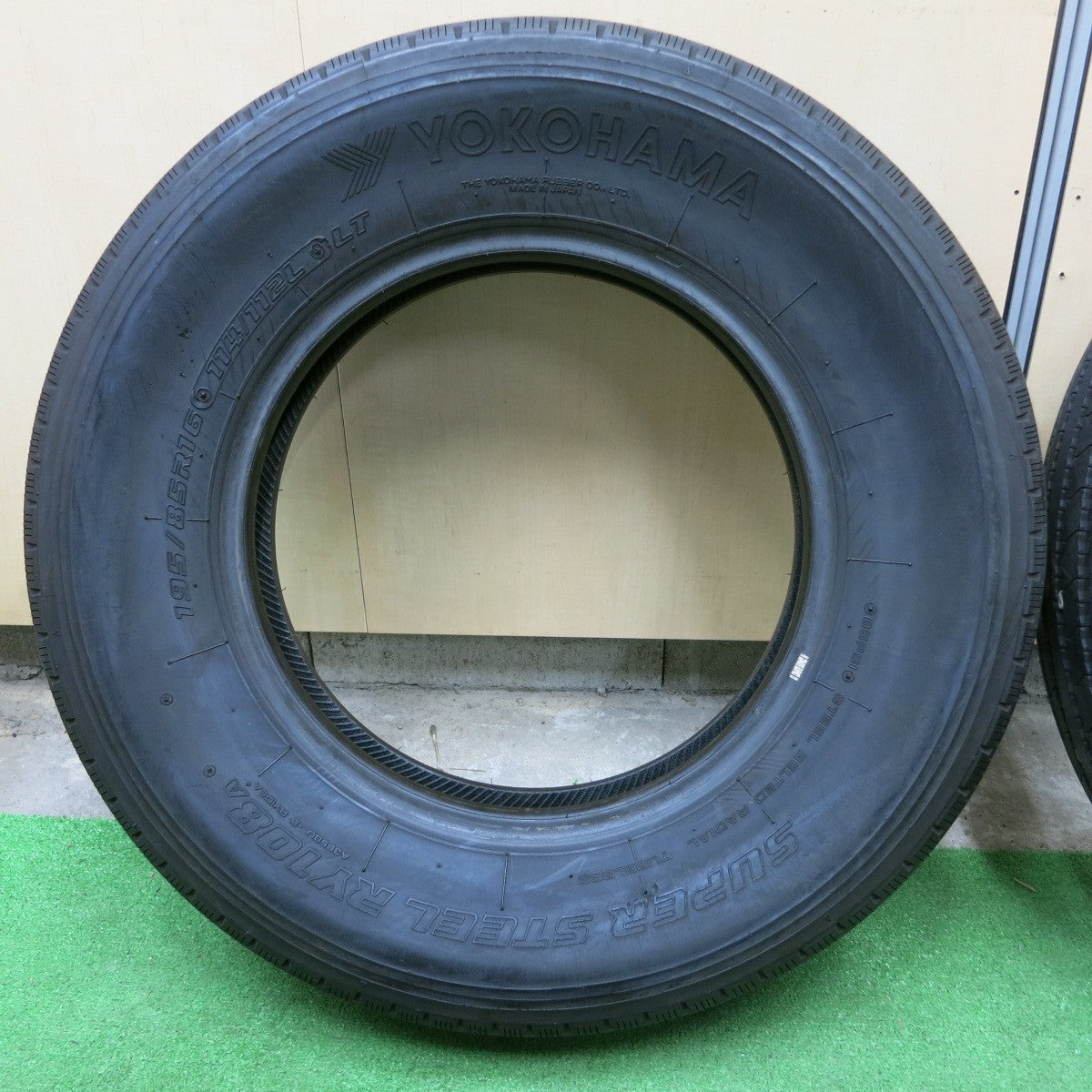 *送料無料* 4本価格！20年★トラック タイヤ 195/85R16 114/112L ヨコハマ SUPER STEEL RY108A 16インチ★4060403ナノタ