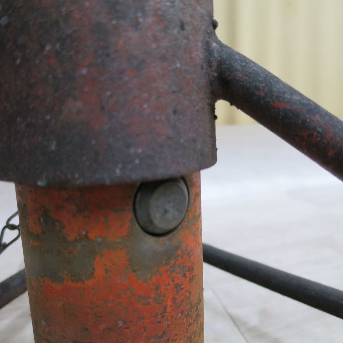 [送料無料] 2点まとめ売り◆馬 ジャッキ ウマ うま ジャッキ メーカー 型式 不明 工具 ジャッキスタンド 自動車整備 車検 タイヤ交換 等に 現状品◆