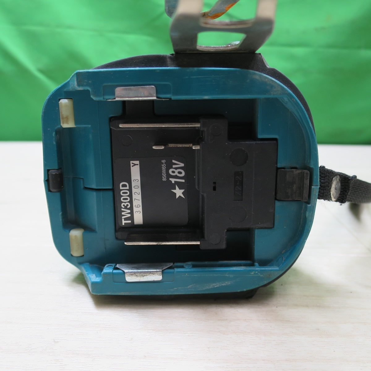 [送料無料] ☆マキタ 充電式 インパクト レンチ TW300D 電動 工具 18V コードレス Makita ①☆