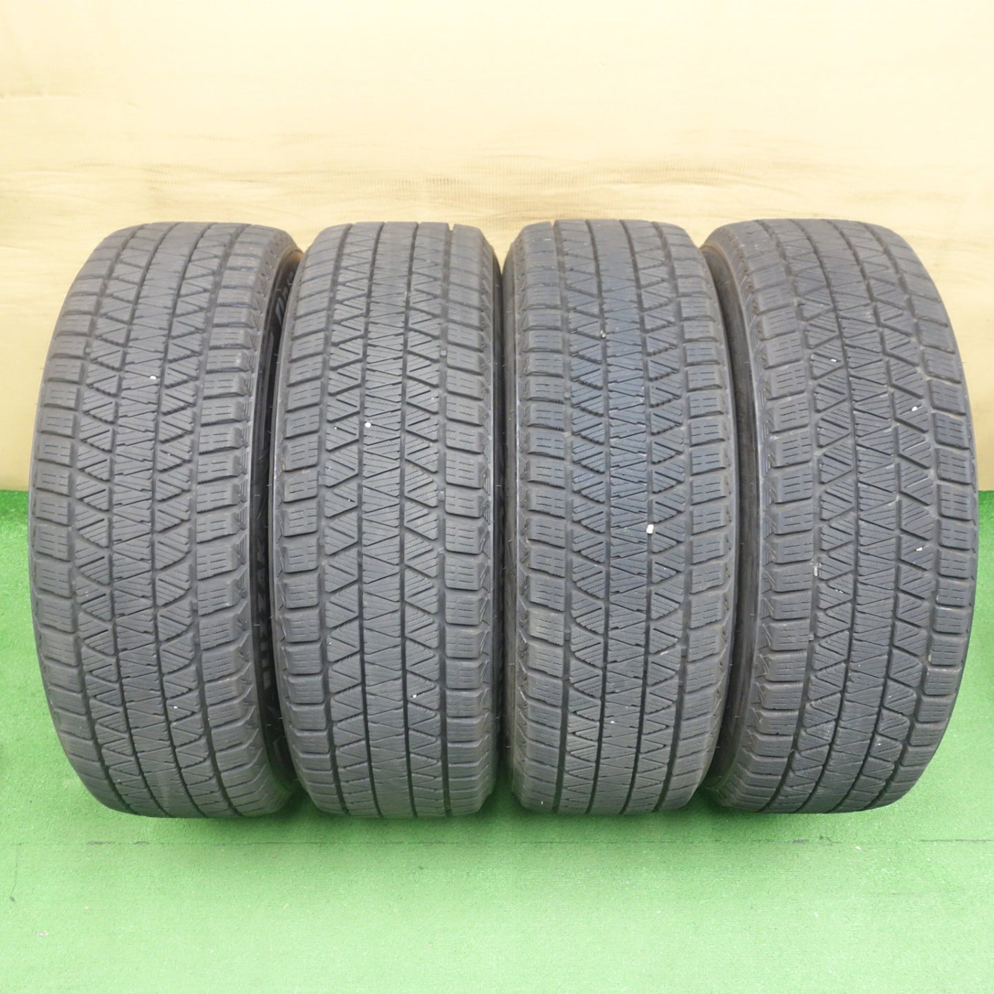 バリ溝！22年！キレイ！9分◎スタッドレス 225/60R18 ブリヂストン ブリザック DM-V3 ECO FORME SE-20 エコフォルム 18インチ PCD114.3/5H◎6070401KTス