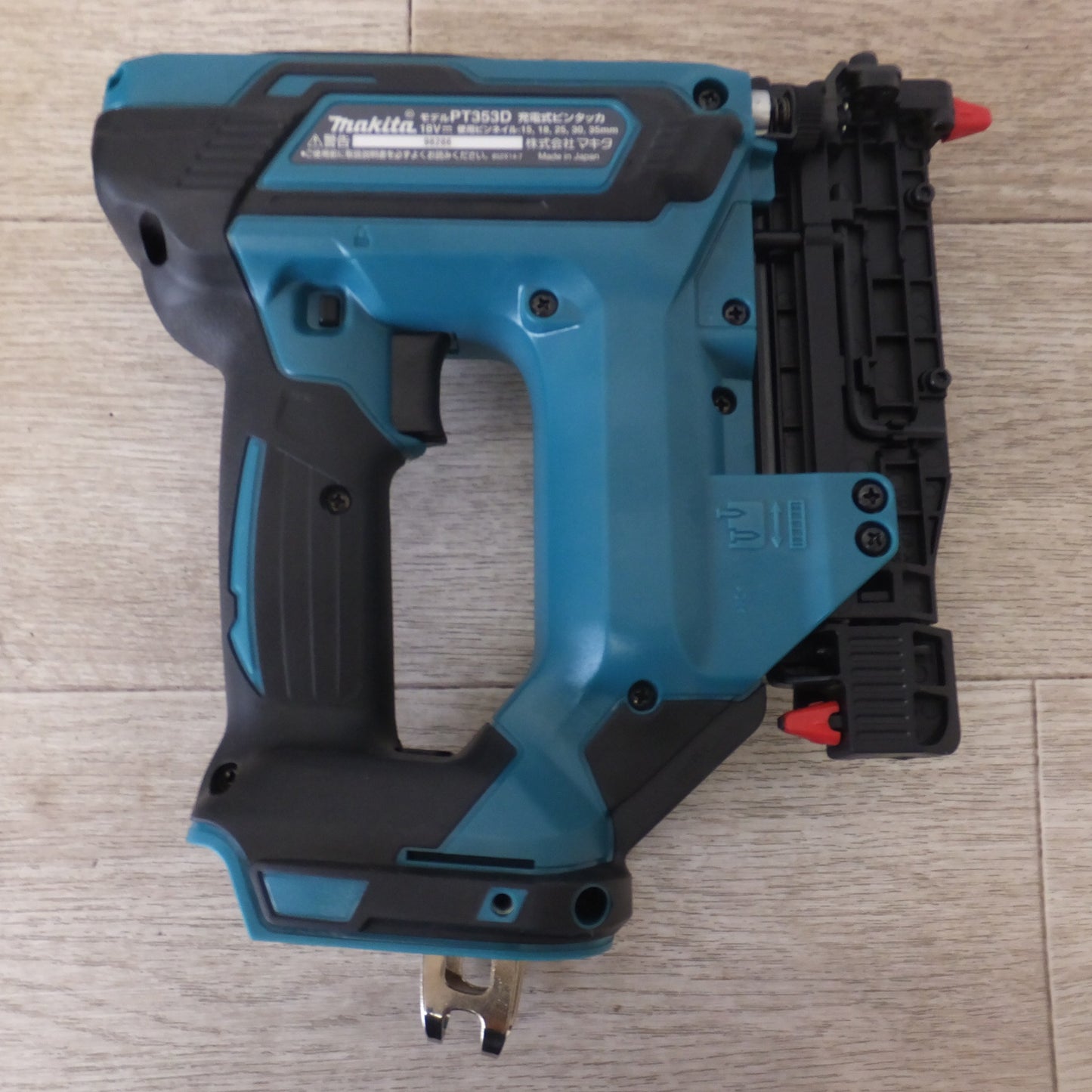 [送料無料] 美品★マキタ makita 充電式ピンタッカ PT353DRG 18V バッテリ なし★
