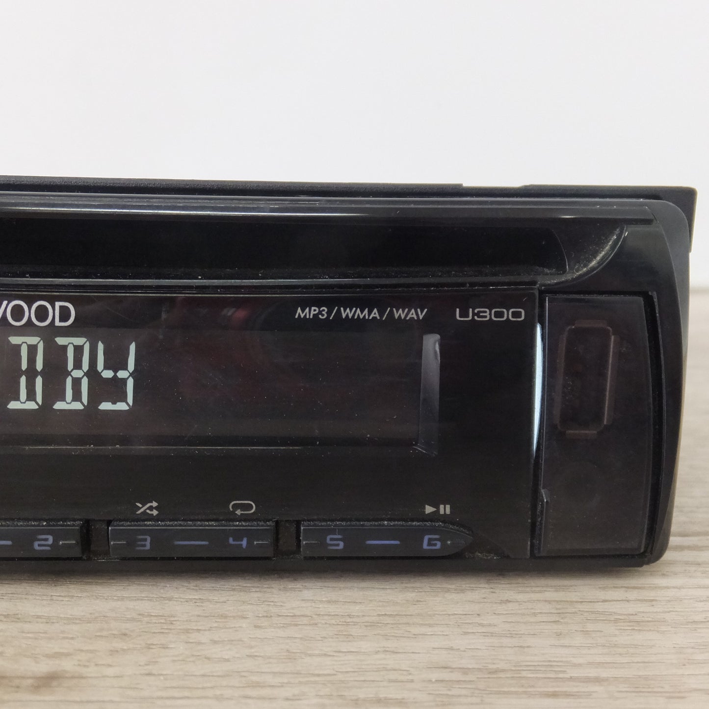 [送料無料] ジャンク★ケンウッド KENWOOD カーオーディオ 1DINコンポ CDレシーバー U300[44]★
