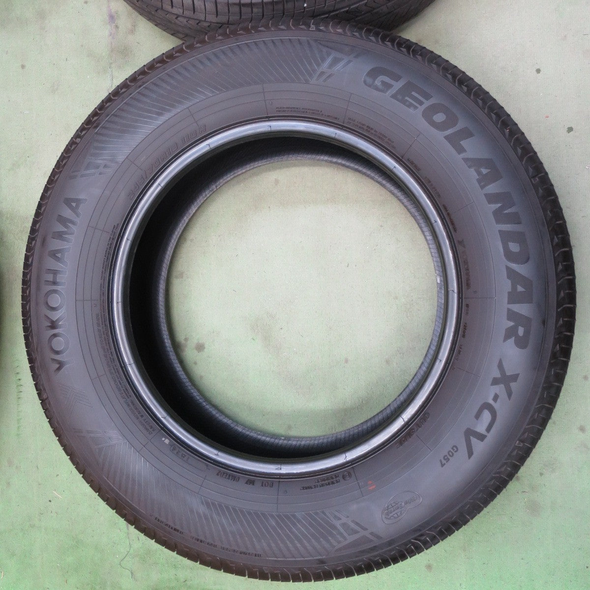 バリ溝！24年！8.5分★245/70R18 ヨコハマ ジオランダー X-CV G057 G057N タイヤ 18インチ ランクル 250 等★6051811イノタ