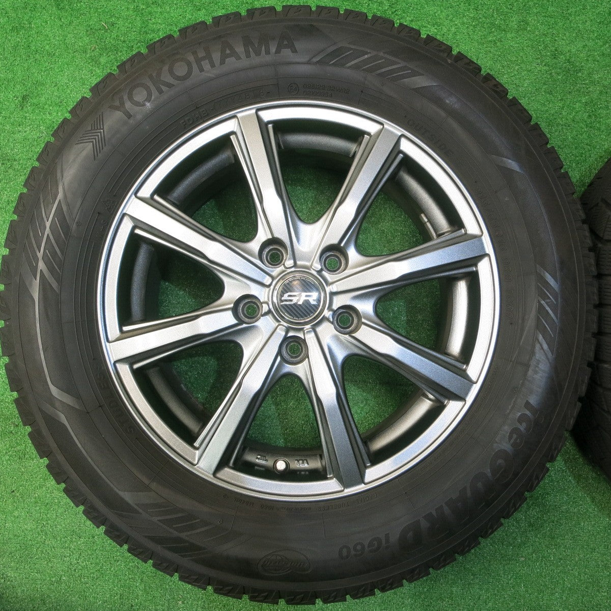 バリ溝！キレイ！9分★スタッドレス 215/65R16 ヨコハマ アイスガード iG60 STRANGER ストレンジャー 16インチ PCD114.3/5H★5051604NJス