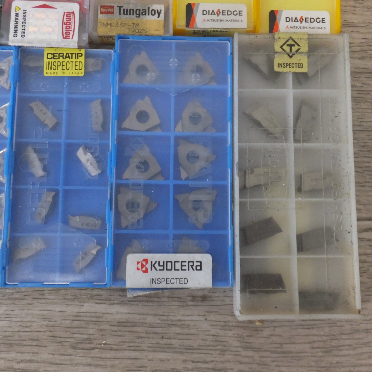 ★三菱 京セラ CERACHIP SUMITOMO Diamond Tungaloy DIAEDGE など　旋盤チップ 各種 29箱 セット★ [送料無料]