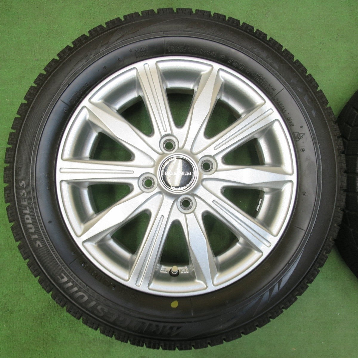 バリ溝！キレイ！9分★スタッドレス 165/65R14 ブリヂストン ブリザック VRX BALMINUM バルミナ 14インチ ハスラー ソリオ 等 PCD100/4H★5012513イス