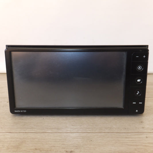 [送料無料] 現状品★パナソニック製 ダイハツ 純正 ワイドスタンダードメモリーナビ NMZN-W72D 08545-K9157(5)★