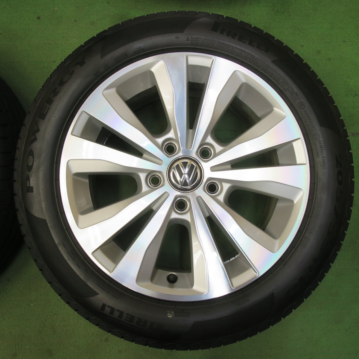 タイヤほぼ未使用！24年！キレイ★ワーゲン ゴルフ7 純正 205/55R16 ピレリ POWERGY TM 16インチ PCD112/5H★5070903イノ