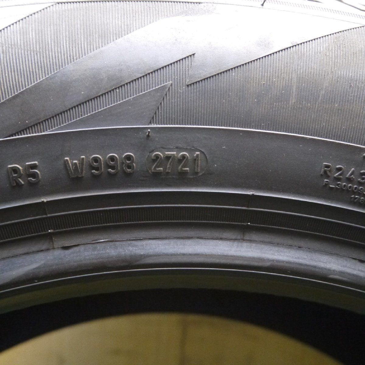 未使用！21年！1本価格★スタッドレス 225/60R18 ピレリ アイスアシンメトリコ 18インチ ハリアー RAV4 CX-5 等★3122601Hスタ