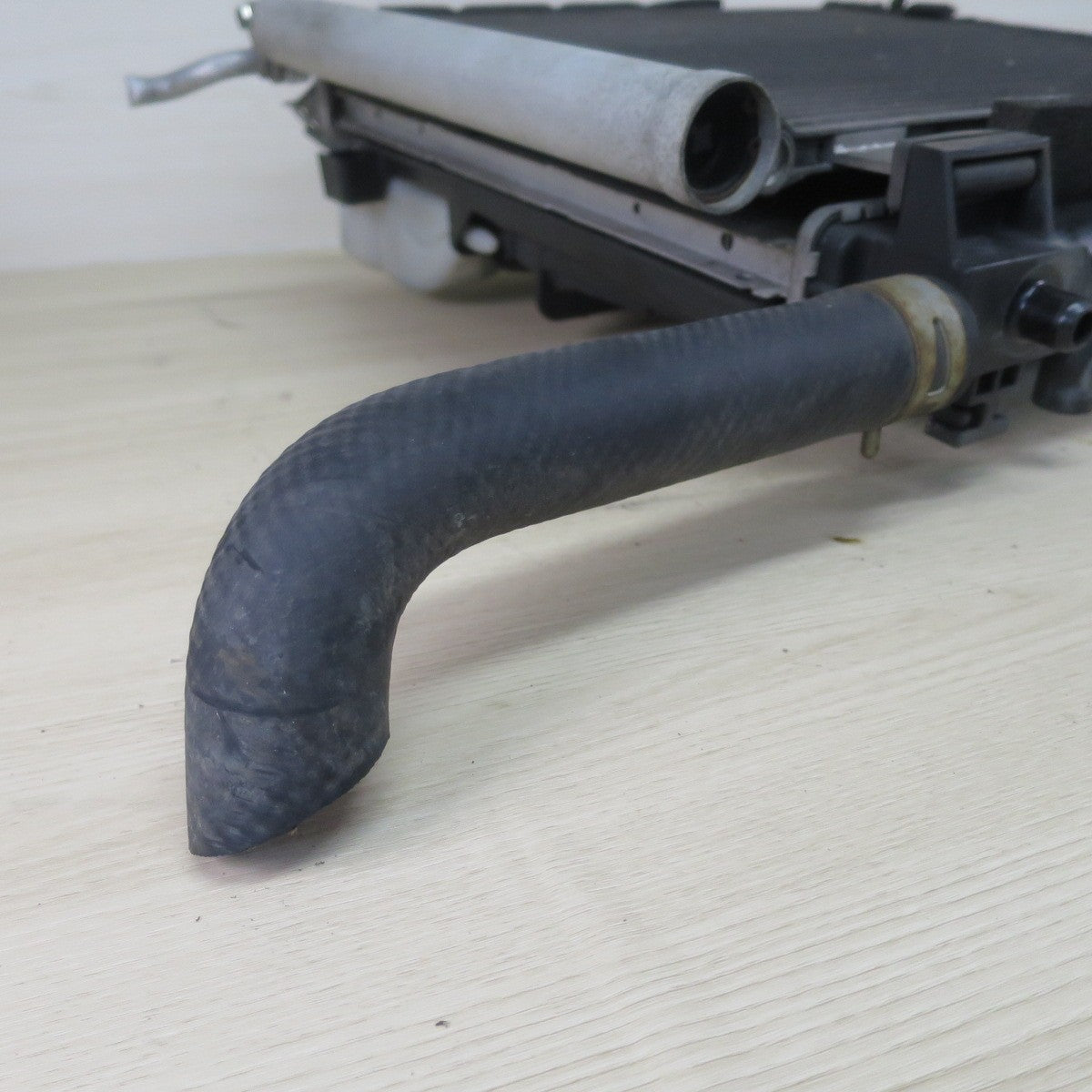 ♪スズキ MH34S ワゴンR 純正 DENSO ラジエーター N-09 88kPa 222000-7211 電動 ファン 065000-3390 デンソー カー パーツ♪ [送料無料]
