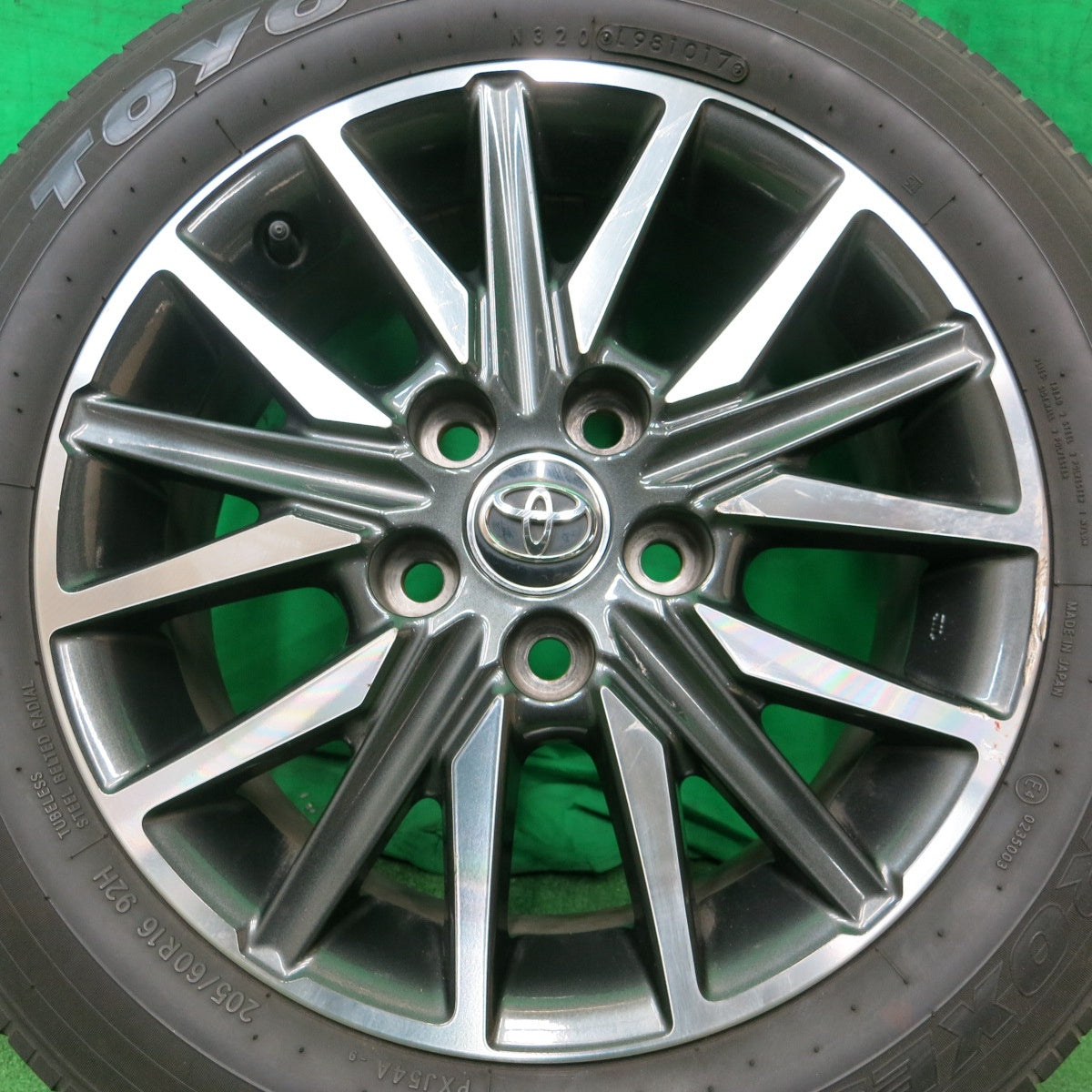 *送料無料* 1本価格★トヨタ 80系 ヴォクシー ノア 純正 205/60R16 トーヨー プロクセス J54 16インチ PCD114.3/5H★4052408ナノ