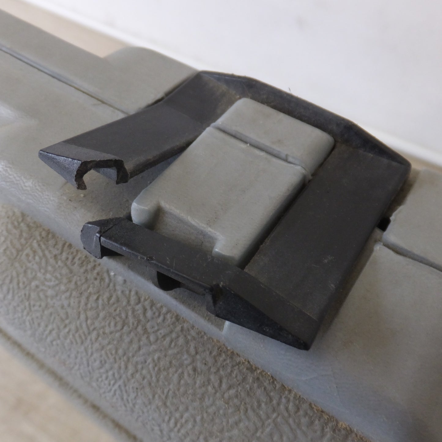[送料無料] ★ユニキャッチ UNICATCH 釘打機 UB18200A1　4～7kgf/cm2　使用釘 10～50mm 線経 18ga(1.02×1.26mm)★