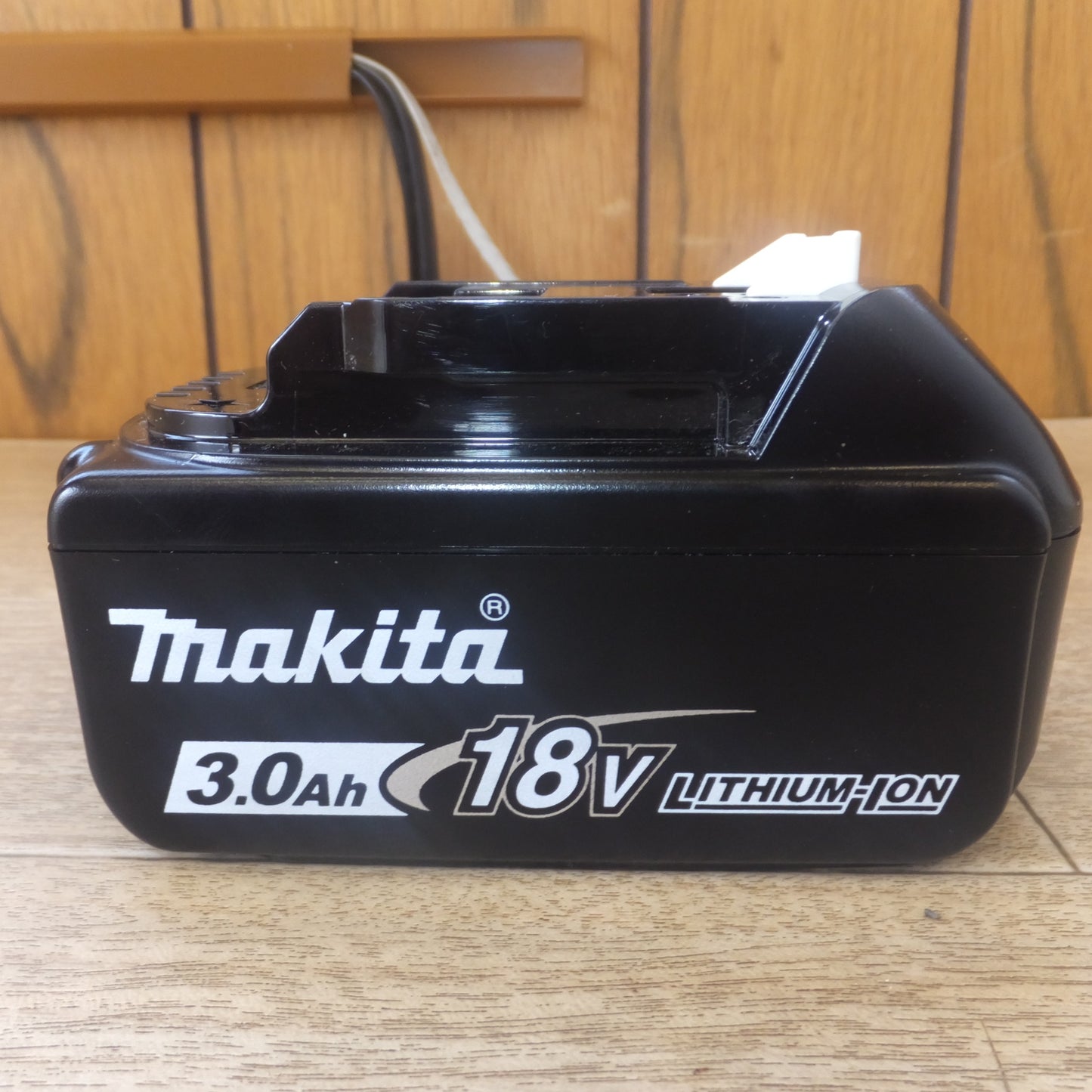 [送料無料] 美品★マキタ makita バッテリ BL1830B　DC18V 3.0Ah 54Wh　Li-ion 20(2)★