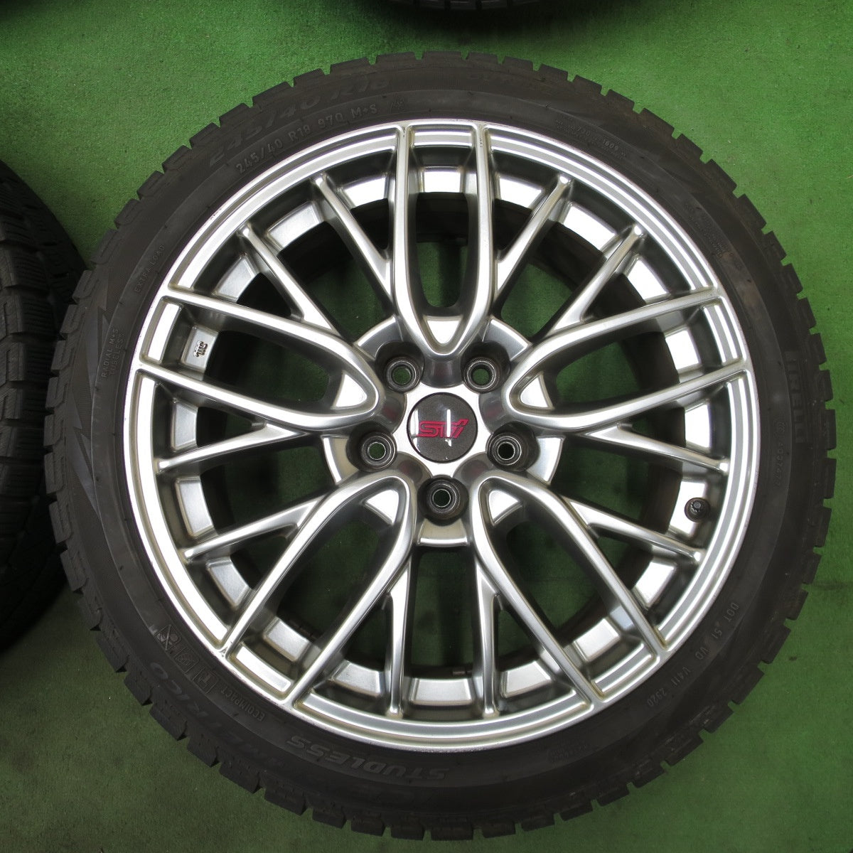 バリ溝！8.5分★スバル WRX STI 純正 245/40R18 スタッドレス ピレリ アイスアシンメトリコ 18インチ PCD114.3/5H★6031801ナス