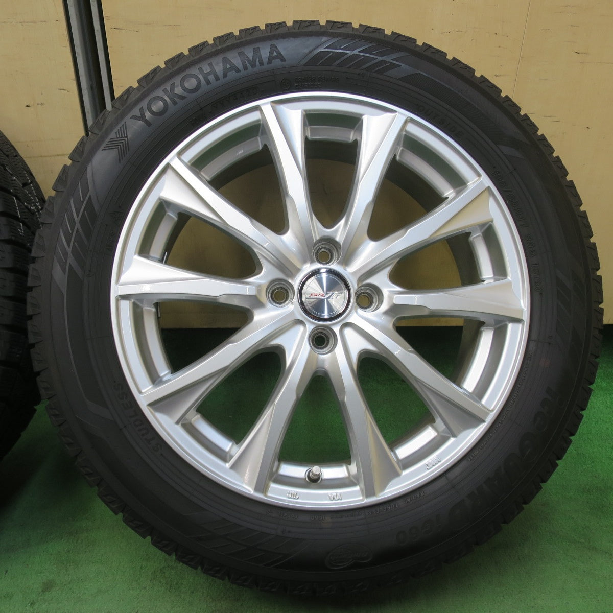 バリ溝！キレイ！9.5分★スタッドレス 195/60R17 ヨコハマ アイスガード iG60 JOKER ジョーカー 17インチ PCD100/4H★6013110イス