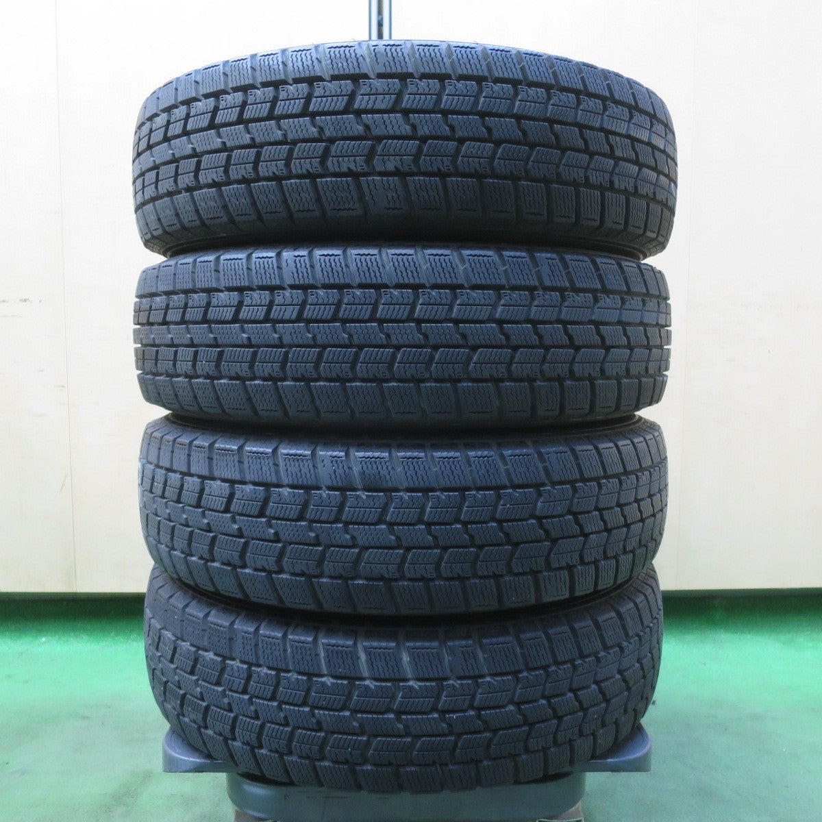 バリ溝！8.5分★スタッドレス 155/65R14 グッドイヤー アイスナビ7 LaLa Palm ララパーム 14インチ PCD100/4H★5123103イス