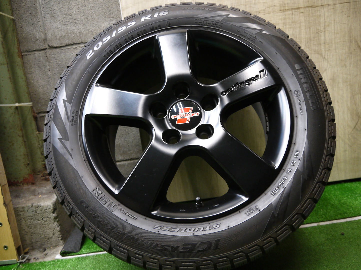 [送料無料]キレイ★ワーゲン アウディ 等 205/55R16 スタッドレス ピレリ アイスアシンメトリコ oettinger エッティンガー 16インチ PCD112/5H★★2021119ヤス