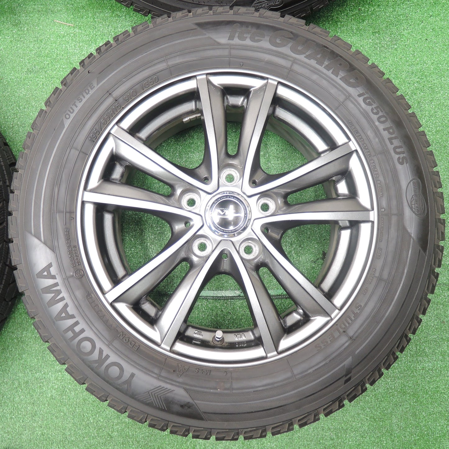 [送料無料]バリ溝！キレイ！9.5分★スタッドレス 195/65R15 ヨコハマ アイスガード iG50 プラス NIRVANA NV ニルバーナ ニルヴァーナ PCD114.3/5H★3101901TNス