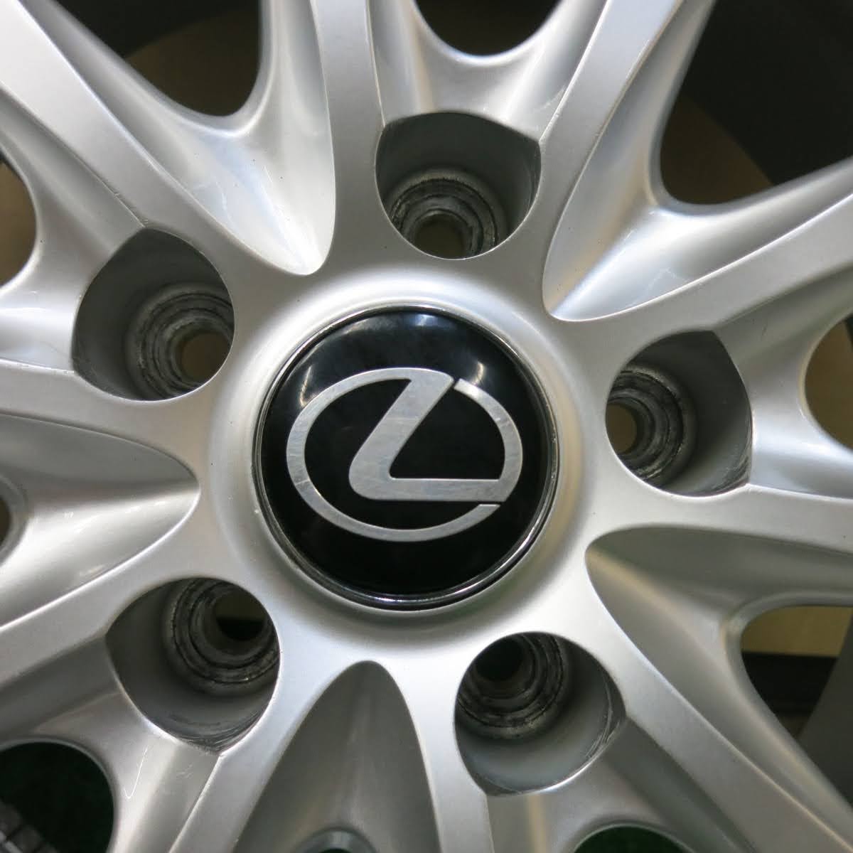 [送料無料]空気圧センサー付！バリ溝！20年！9.5分★レクサス 等 225/50R17 スタッドレス ブリヂストン ブリザック VRX2 weds 17インチ PCD114.3/5H★3060904ヒス