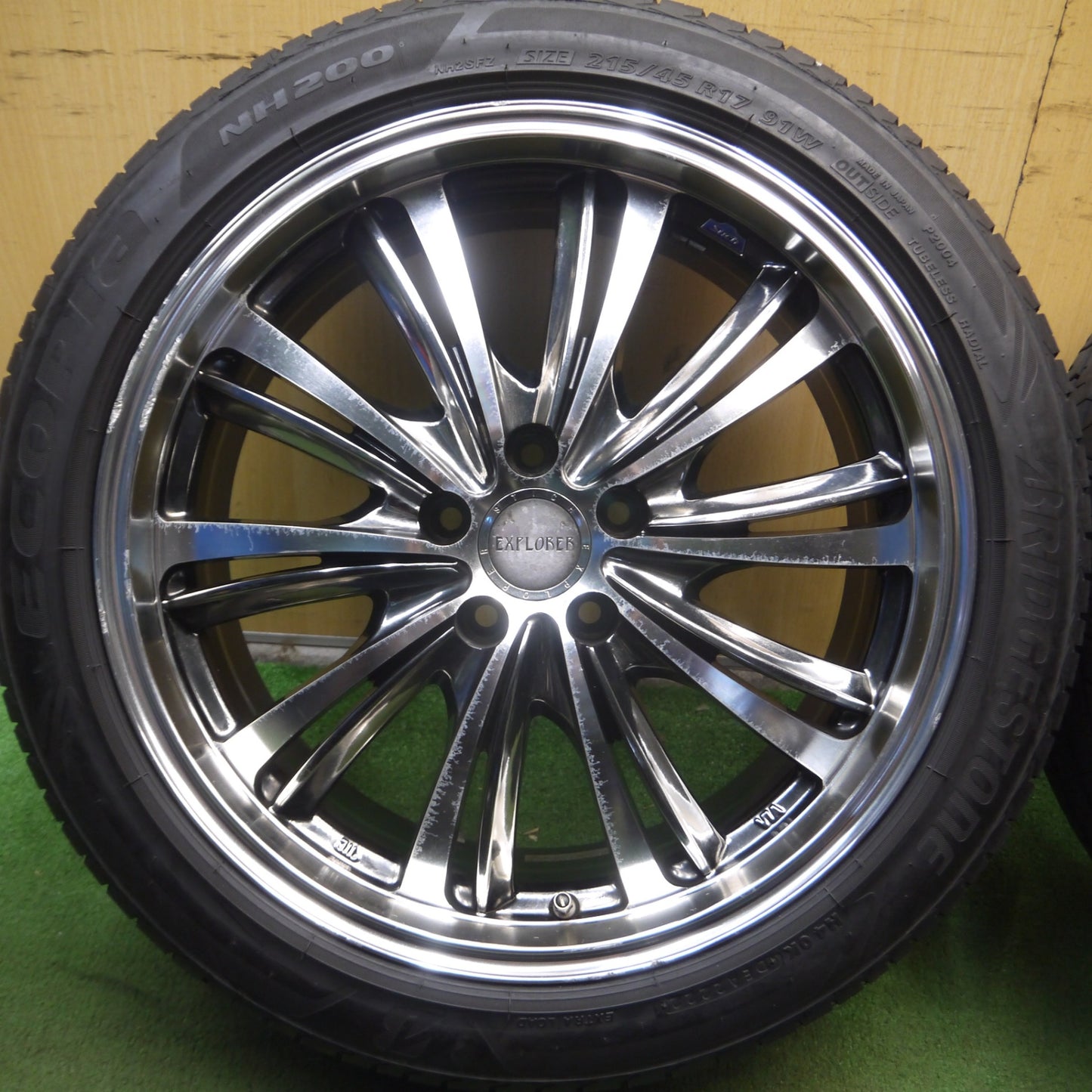*送料無料* バリ溝！22年！9.5分★215/45R17 ブリヂストン エコピア NH200 EXPLORER エクスプローラー 17インチ PCD100/5H★4020603Hノ