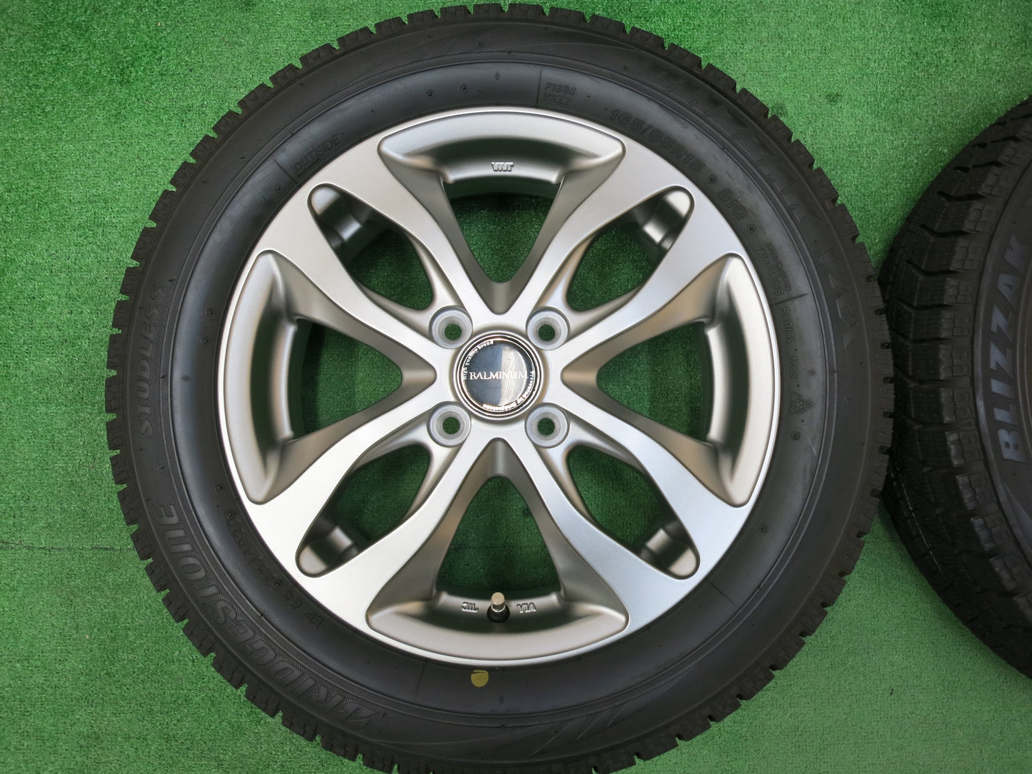 [送料無料]未使用！20年★スタッドレス 165/65R15 ブリヂストン ブリザック VRX BALMINUM バルミナ 15インチ PCD100/4H★3011004ヒス